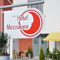 HOTEL MEZZALUNA