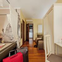 foto Le Suite Di Via Catone - Suite in Rome B&B